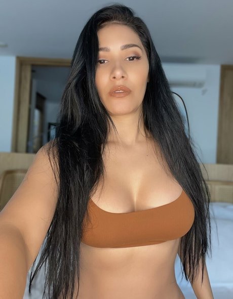 Simone E Simaria OnlyFans Nacktbilder