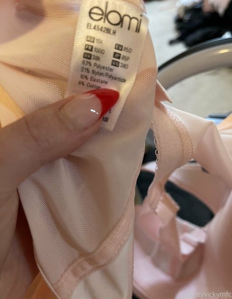 bustyvicky38 Leaked OnlyFans Nacktbilder