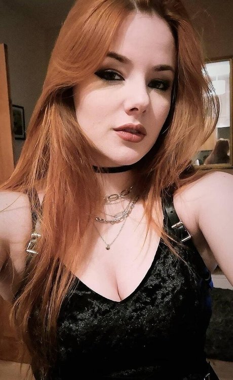 Ash Millman OnlyFans nackt