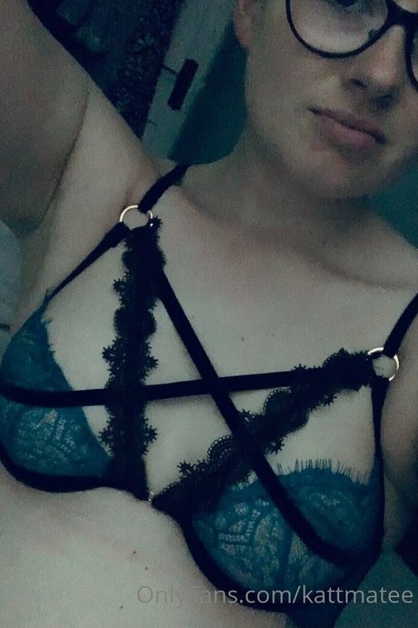 kattmatee Leak von OnlyFans Pornografie