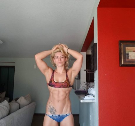 Allat91_ OnlyFans Modelfoto