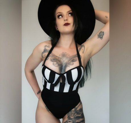 orcuslillium OnlyFans Archiv