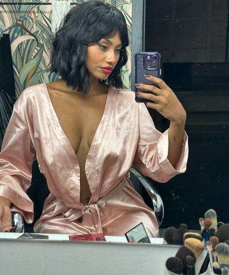 Nia Correia OT OnlyFans Joi