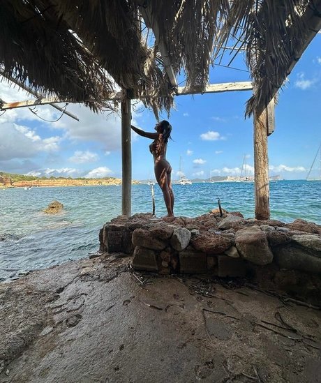 Nia Correia OT Leaked OnlyFans Bilder