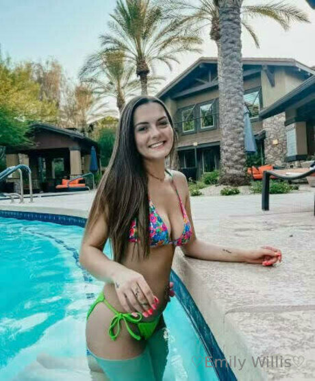 emilywillis18 OnlyFans Sex