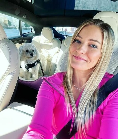 iJustine Nacktbilder von OnlyFans