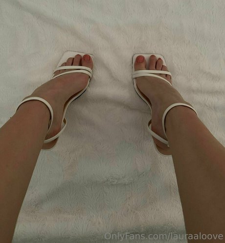 lauraaloove OnlyFans-Model