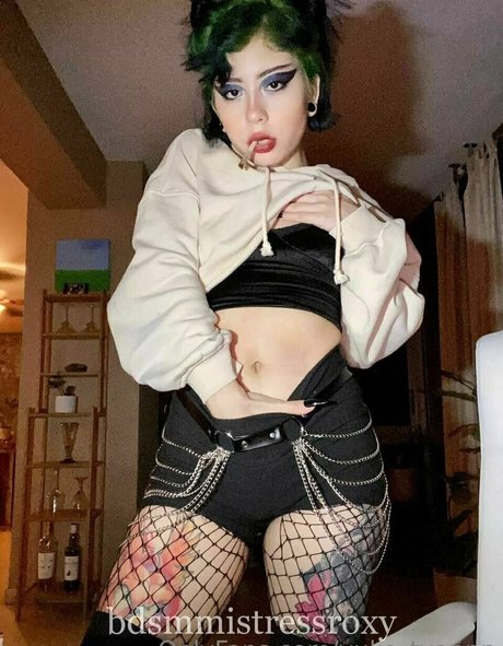 zierliche brünette nur fans sexy nackt Exklusiv