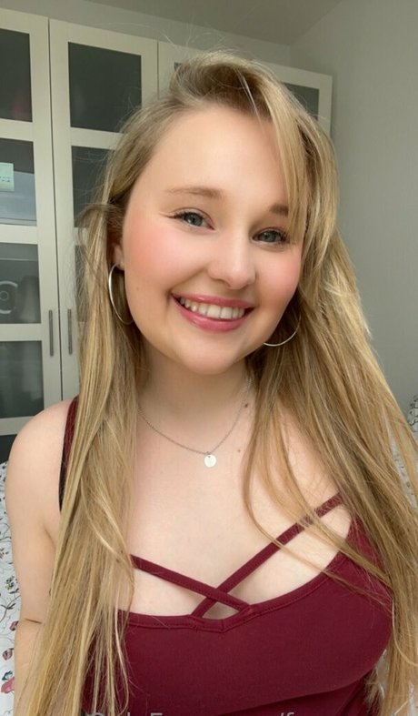 famez de OnlyFans-Komplettinhalte