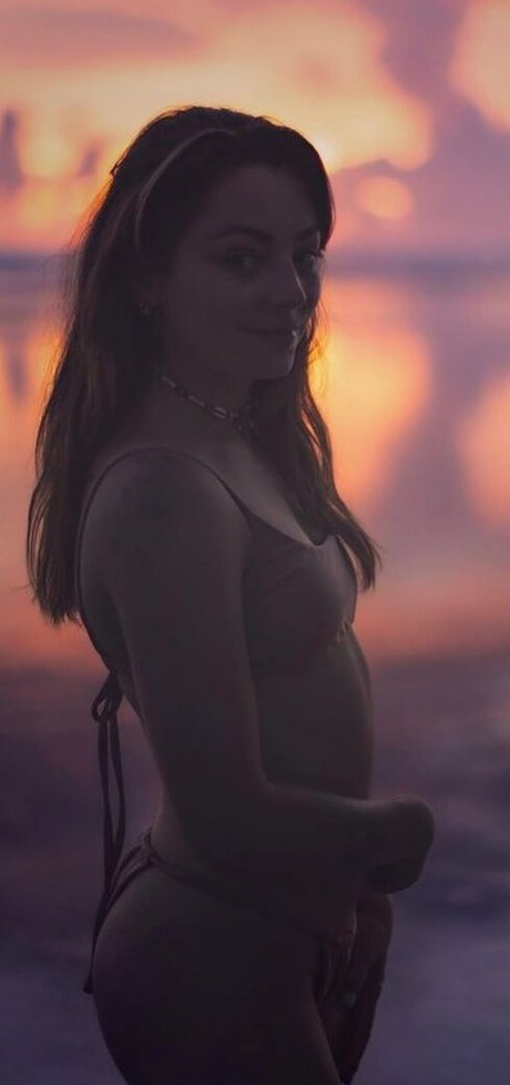 Roxane ASMR OnlyFans Brüste Bild