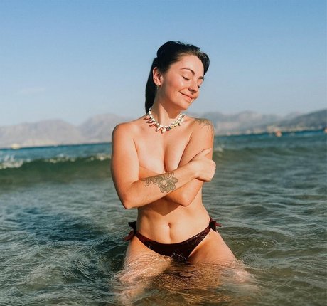 Roxane ASMR XXX OnlyFans