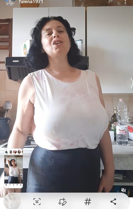 Emilia Di Giovanni Füße OnlyFans