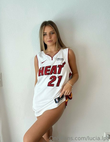 lucia lpz Gratis OnlyFans