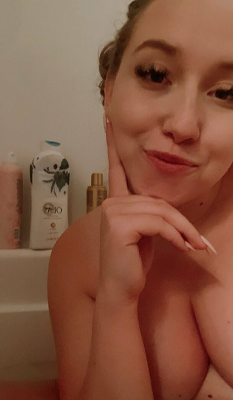 princessbrooke1996 OnlyFans Sextape