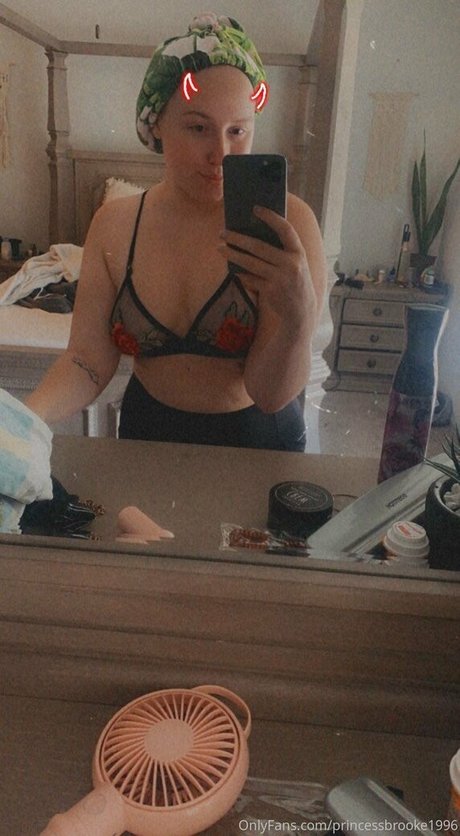 princessbrooke1996 OnlyFans Nacktbilder