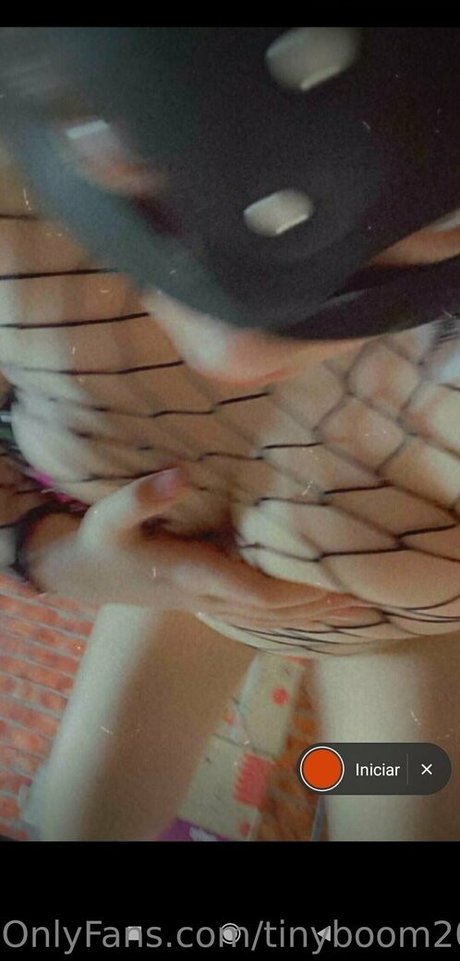 tinyboom2021 OnlyFans-Leaks