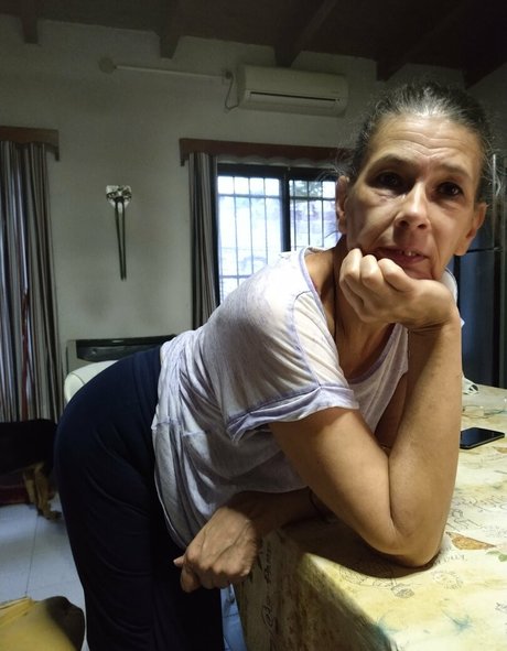 aloneruth OnlyFans Leak