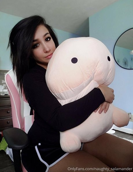 naughty salamander OnlyFans Sextape