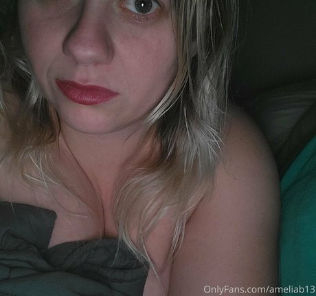 ameliab13 OnlyFans Striptease