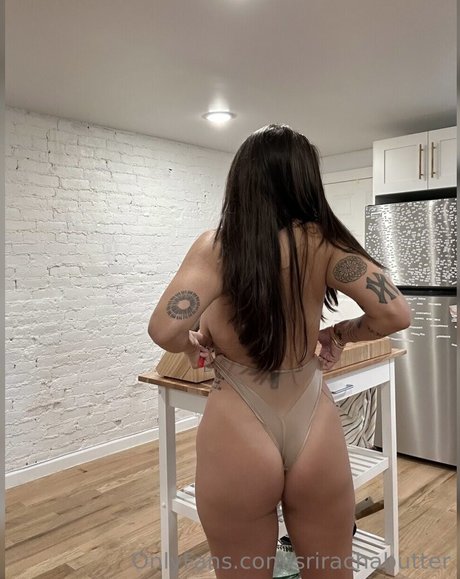 Srirachabutter Nackt auf OnlyFans