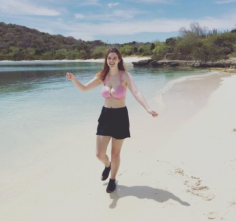 Sarah Z OnlyFans Nacktbilder geleakt