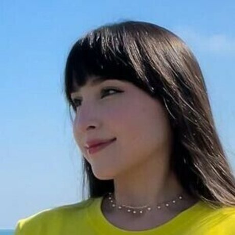 Elyzabeth suarez OnlyFans explizite Inhalte