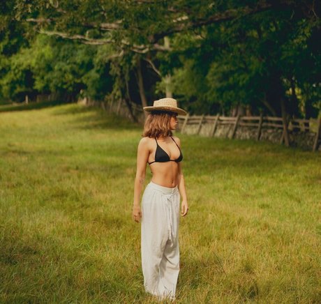 wellbeingwithabigail OnlyFans Brüste Bild