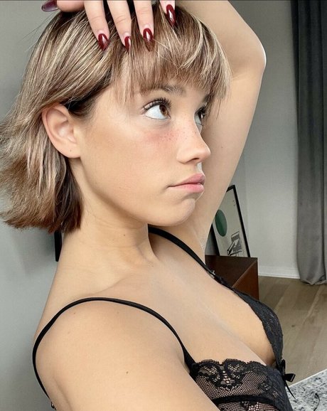 wellbeingwithabigail OnlyFans Bilder