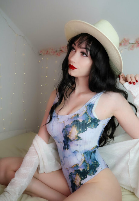 louvrissa Leak von OnlyFans-Inhalten