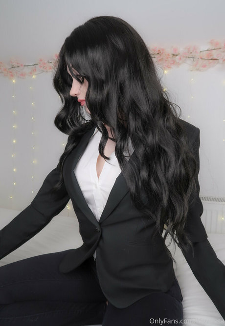 louvrissa OnlyFans Pornografie