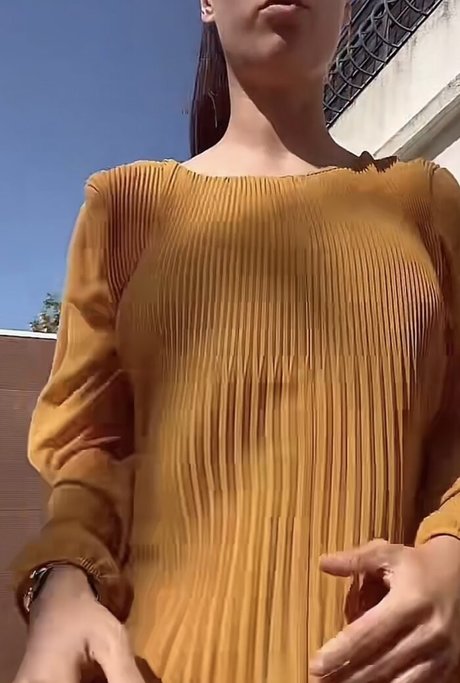 Laura Petard Nacktbilder von OnlyFans