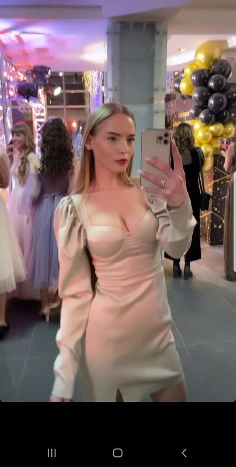 Oksana Neveselaya OnlyFans geleakte Brüste