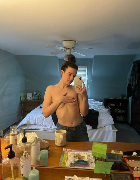 welcometothesmokeshow OnlyFans Brüste Bild