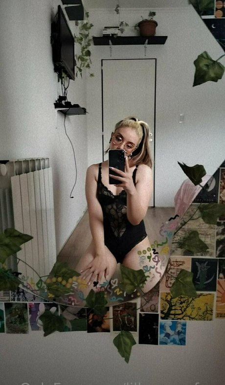 lillymeawfree OnlyFans Lesbisch