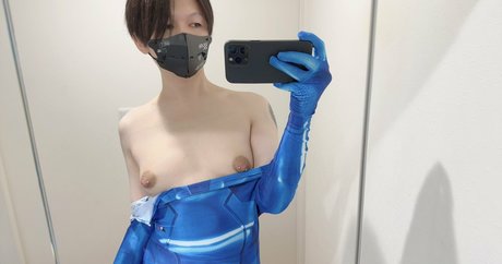 zierliche frau nur fans kostenlos nackt Momentaufnahme