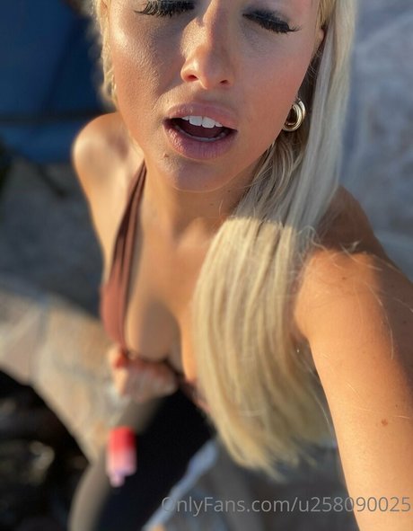 courtneyhuntt Leak von OnlyFans Pornografie