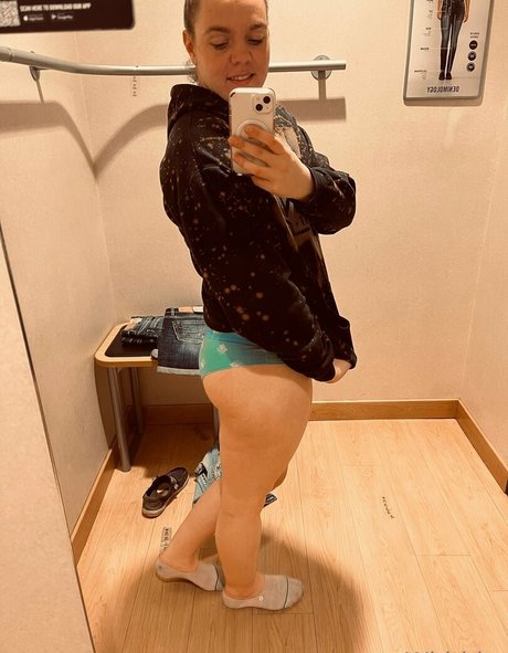 whithirs Nacktbilder geleakt OnlyFans