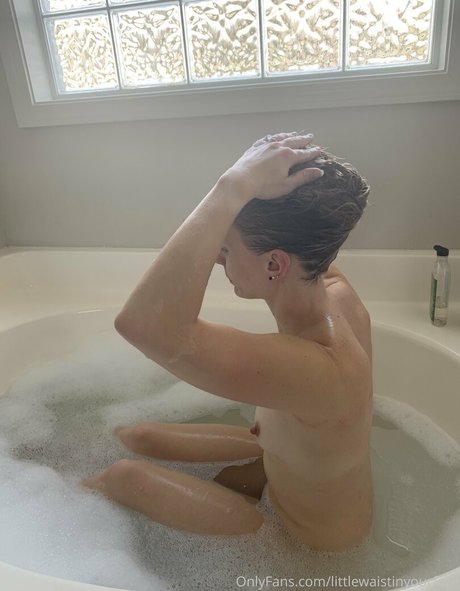 littlewaistinyourface OnlyFans Gratis-Inhalte