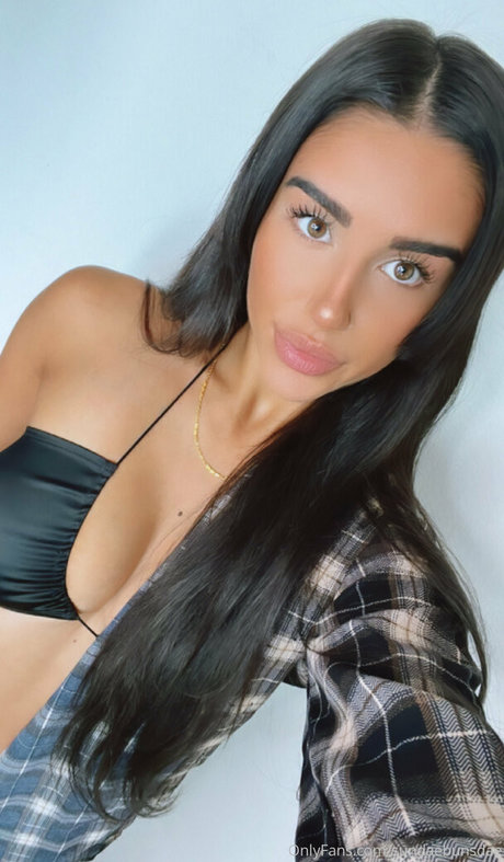 miafall Nacktbilder von OnlyFans geleakt