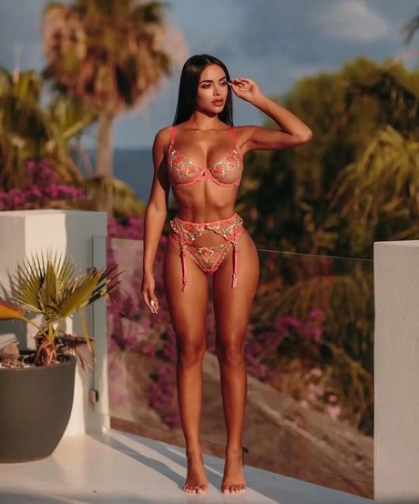 Sephora Noori Bilder OnlyFans