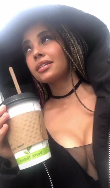 Vanessa Morgan Bilder OnlyFans