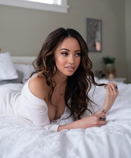 Vanessa Morgan NurlyFans-Pornos