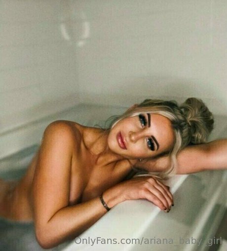 ariana baby girl OnlyFans-Fotos