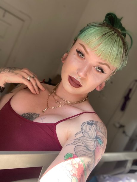 BACK FROM TH3 D3AD hey did it_ Nacktbilder von OnlyFans