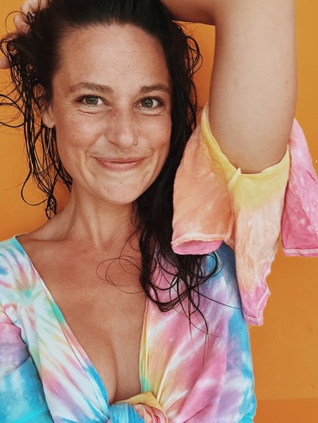 Cha Wilde s Pineapple Playroom Geleakte OnlyFans-Inhalte