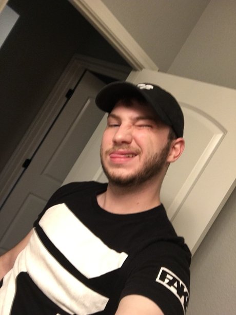 Alex Home OnlyFans Nacktbilder geleakt