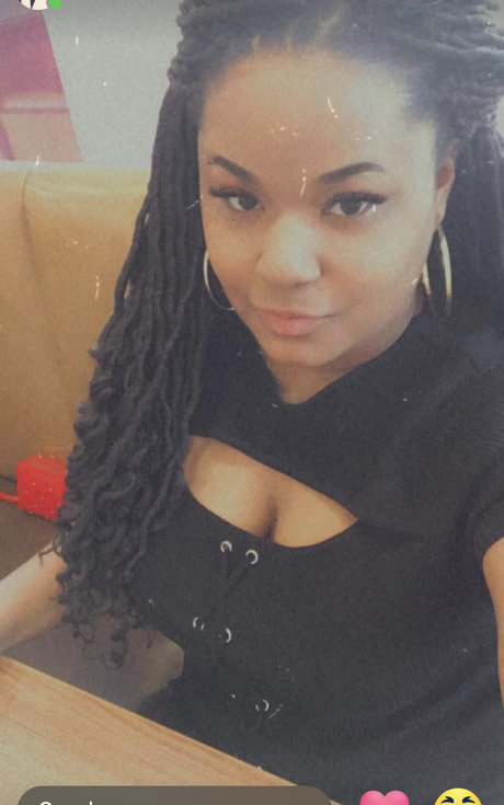 Cherrypluxx OnlyFans Pornografie