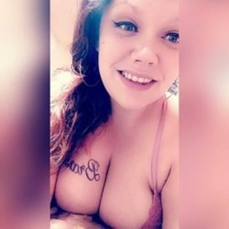 Nola Staxx Nacktpornos auf OnlyFans