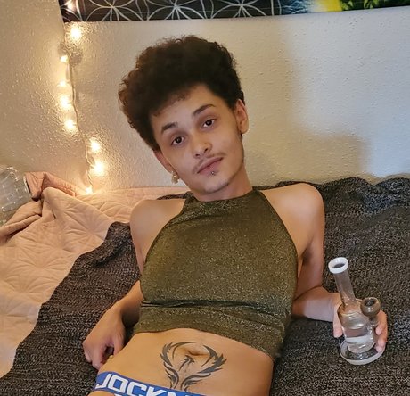 Kwame Violet Nacktbilder von OnlyFans