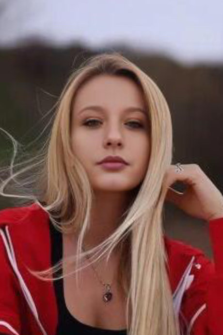 _Alora Lynn_ OnlyFans geleakte Brüste